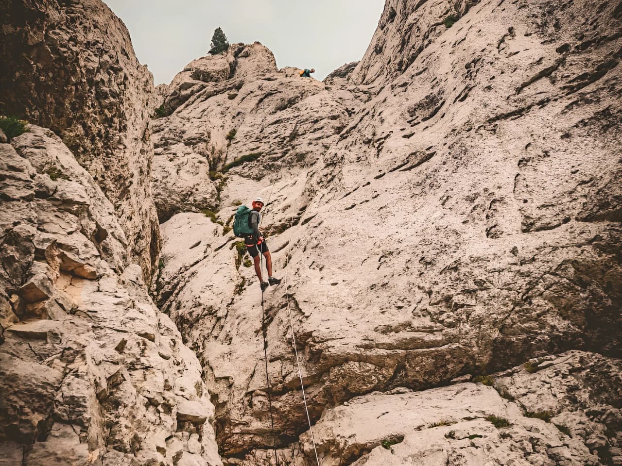 Climb the cliffs of Mont Aiguille, a dazzling panorama in the heart of the Vercors.